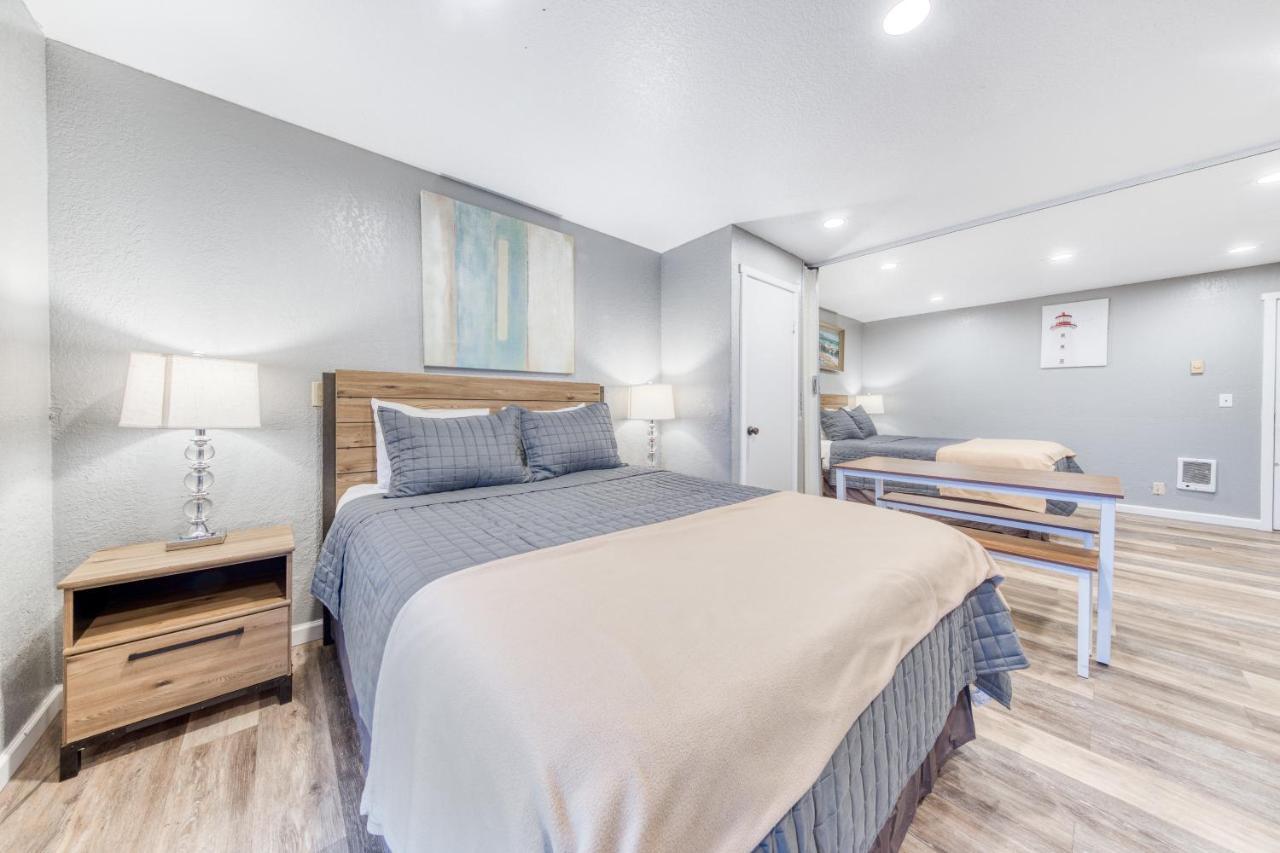 Sea Treasures Inn #211 & #212 Rockaway Beach Buitenkant foto
